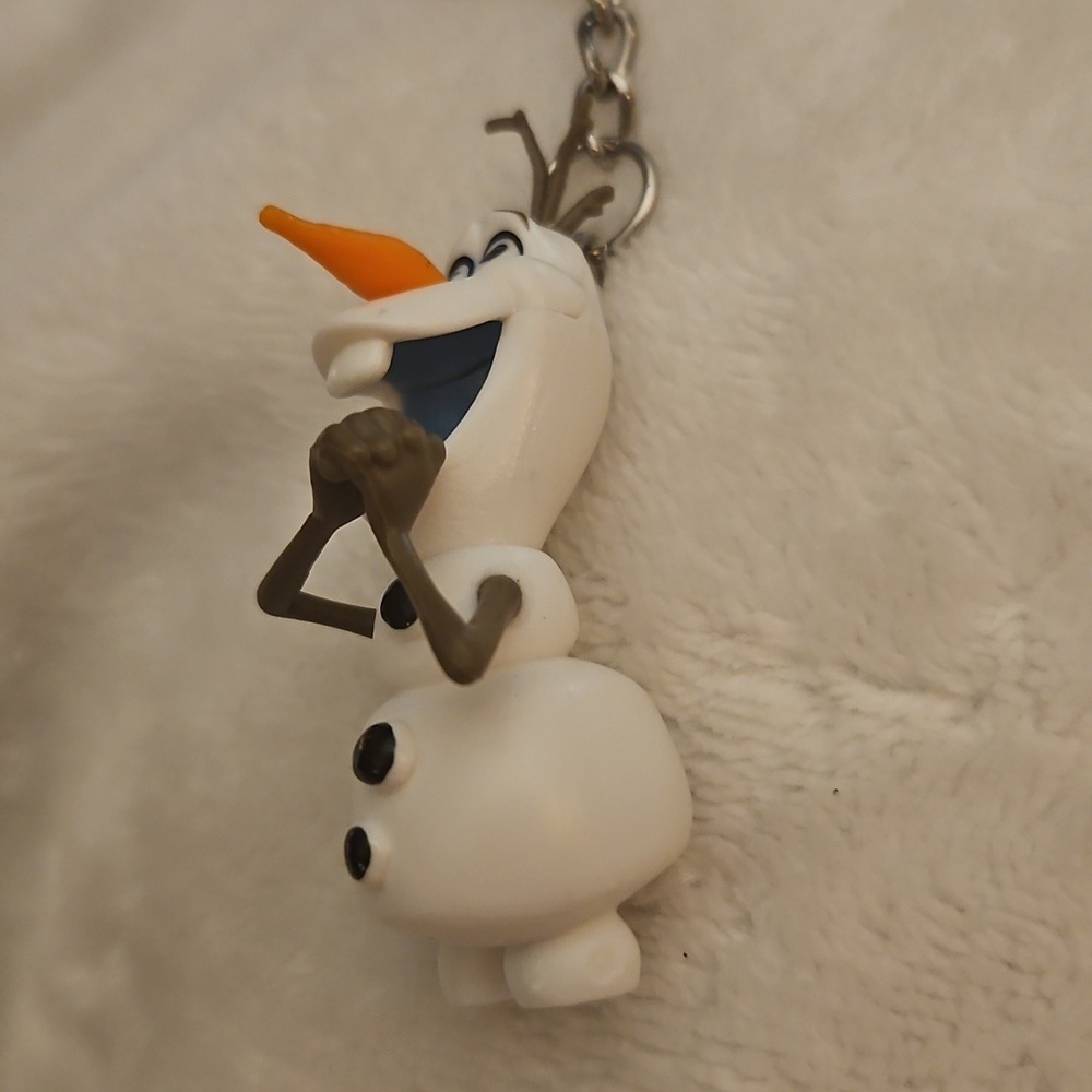 3/$30 DISNEY Frozen Olaf Character Keychain - Picture 4 of 6